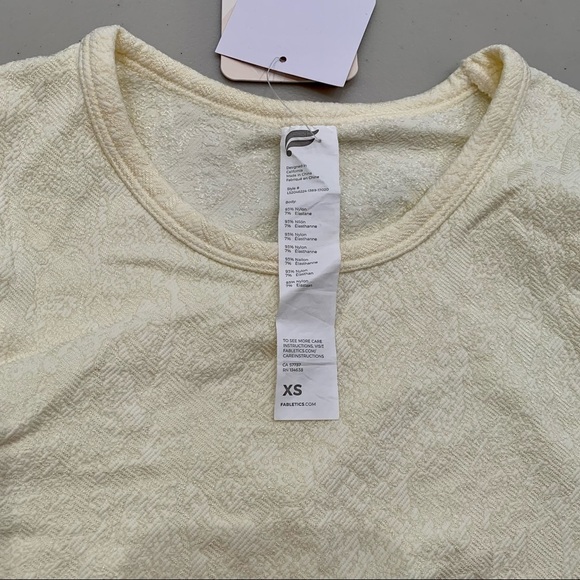 NWT FABLETICS River Seamless Long Sleeve Stretch Top Size XS/4 - Picture 5 of 5
